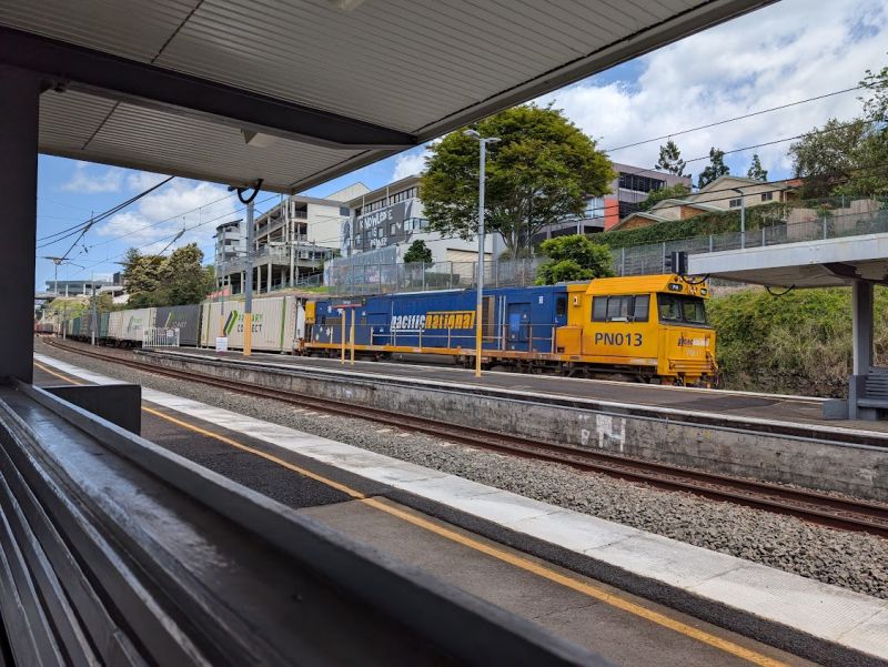 PN freight train at Taringa
